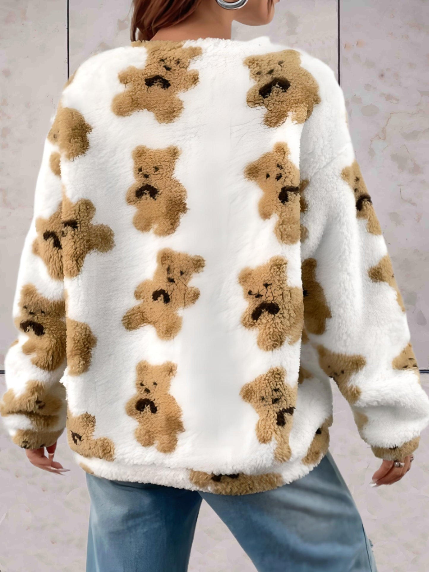 Dakota - comfortabele en zachte oversized trui met berenprint over het hele oppervlak