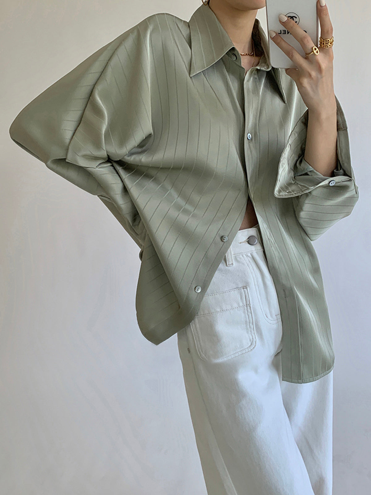 BEAUVOGUE - Charlotte Oversized Overhemd met Kraag en Knoopjes