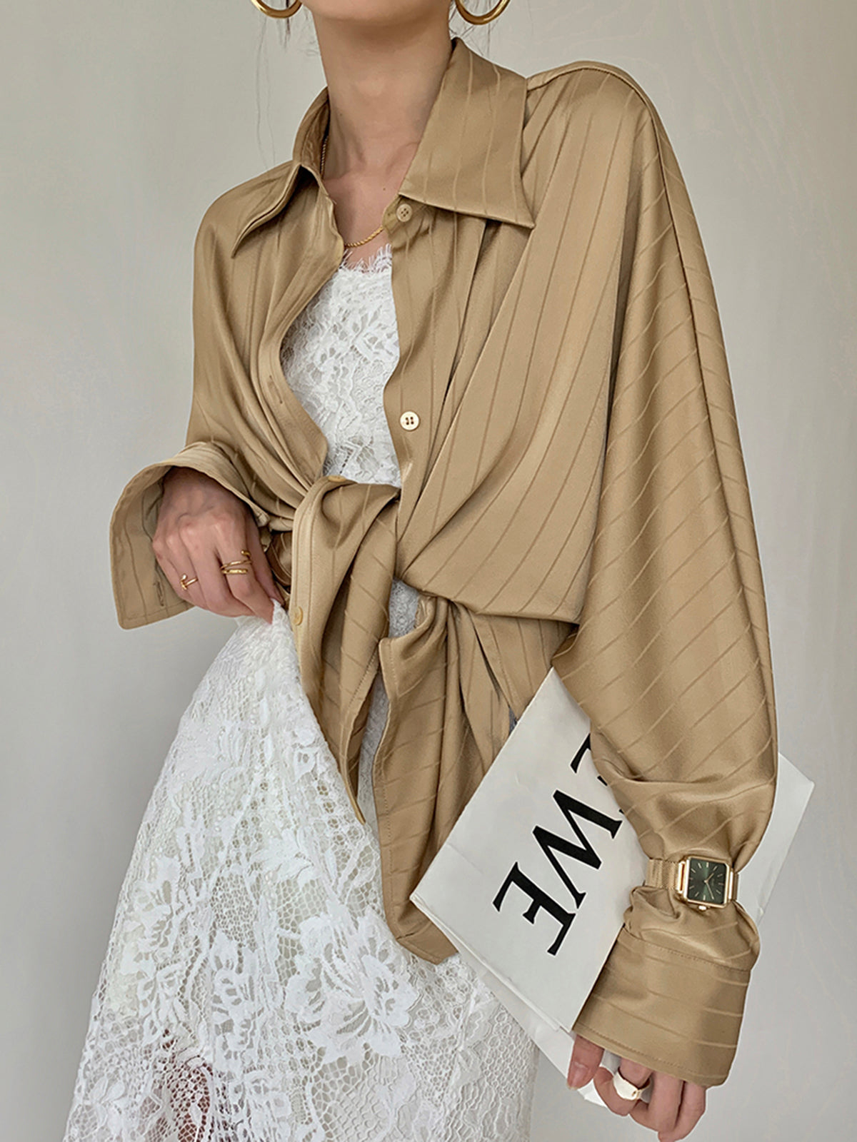 BEAUVOGUE - Charlotte Oversized Overhemd met Kraag en Knoopjes