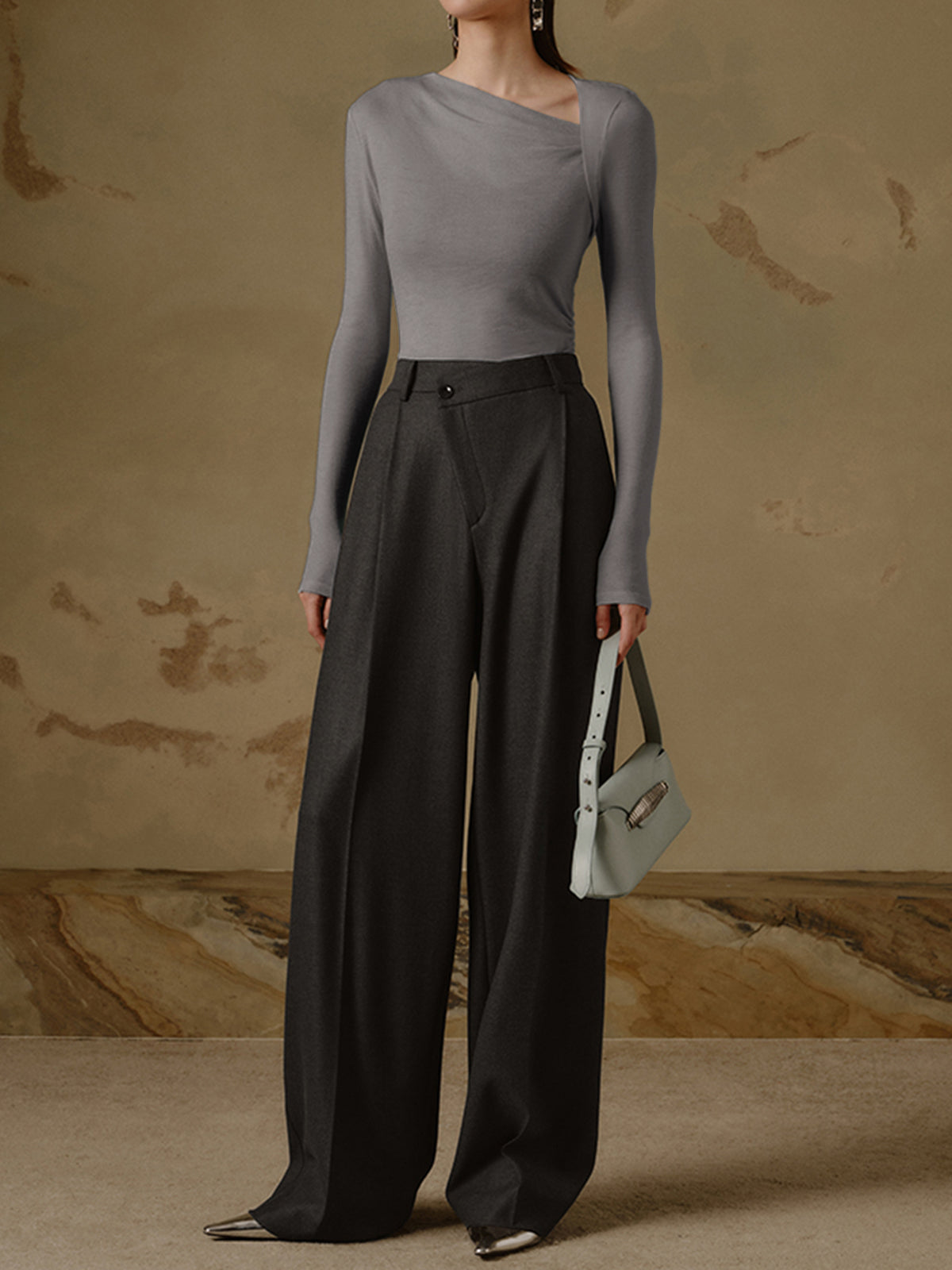 BEAUVOGUE - Geribd gebreid asymmetrisch shirt met lange mouwen