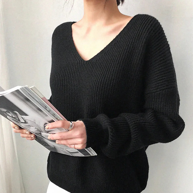 Carmen V-hals Trui | Elegante basic gebreide sweater met v hals voor dames