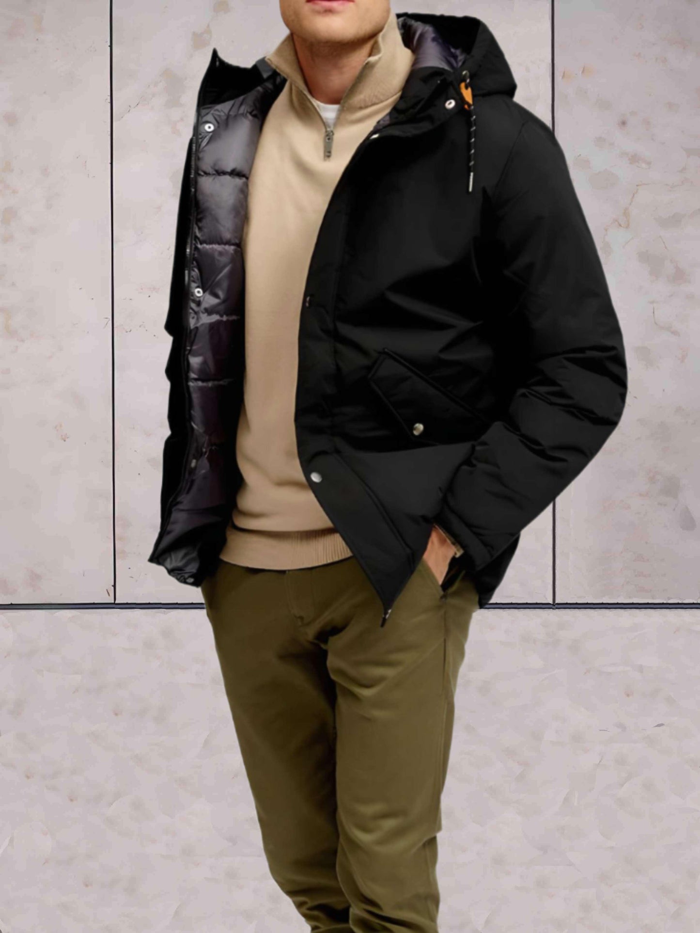 Marlou - dikke en warme zwarte jas met capuchon, hoge halslijn met combinatie van knoop- en ritssluiting