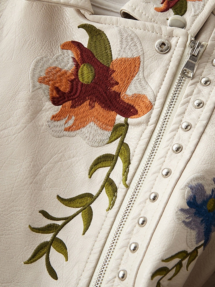 Leren jas met bloemen
