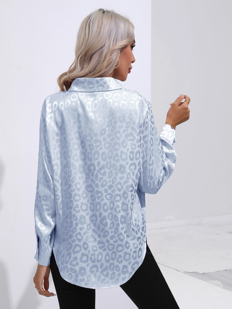 Blauwe satijnen blouse met panterprint