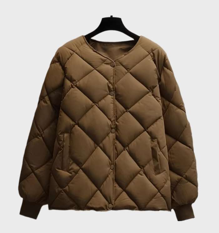 Adah | Warm gewatteerd pufferjack met V-hals en knoopsluiting