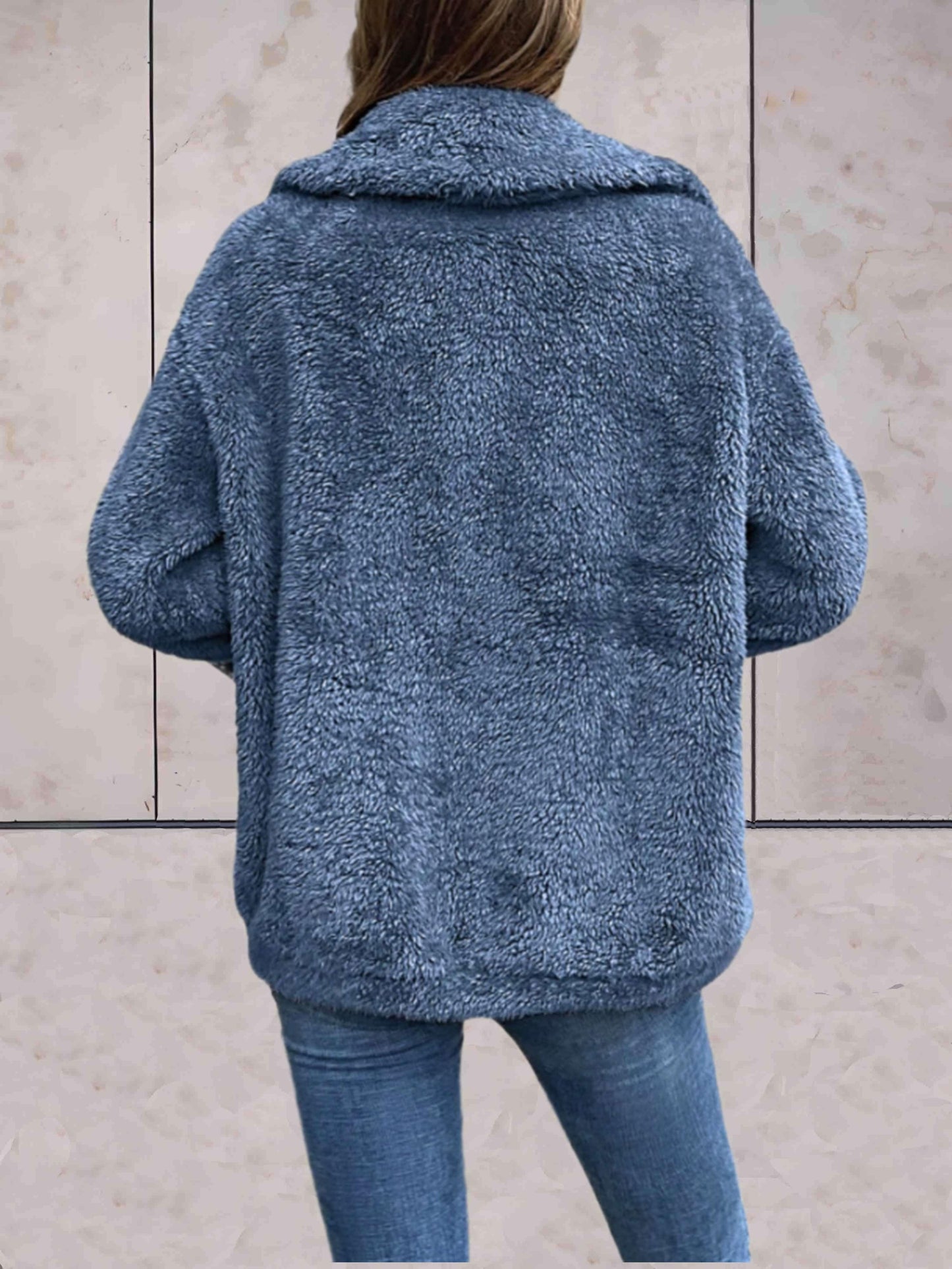 Dorothy - Tweekleurige dikke winterjas met imitatieknopen en zakken