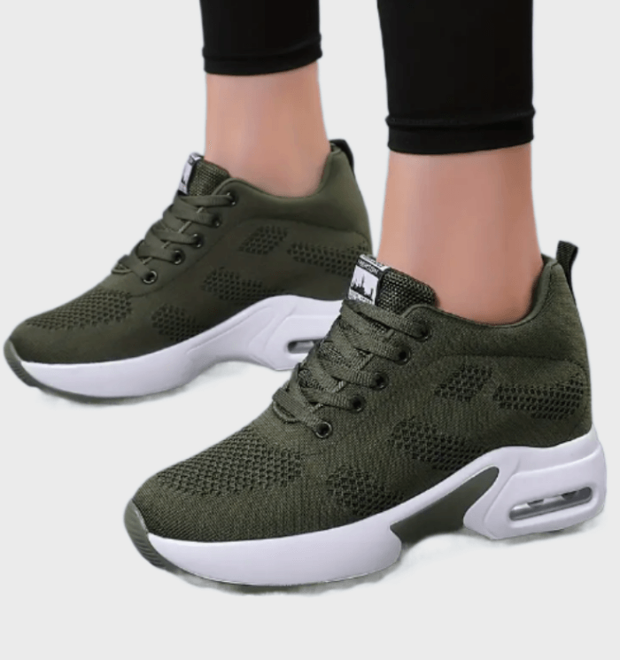 Maris - Volledig gekleurde halfhoge hardloopsneakers met veters en dikke tussenzool