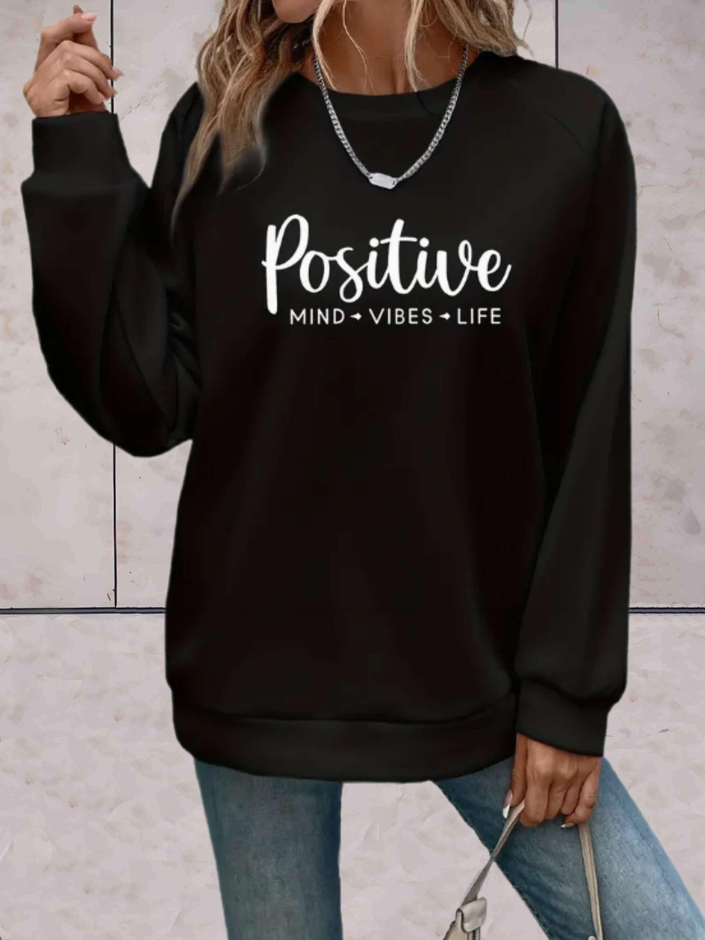 Adeline - Oversized trui met ronde hals en motiverende print