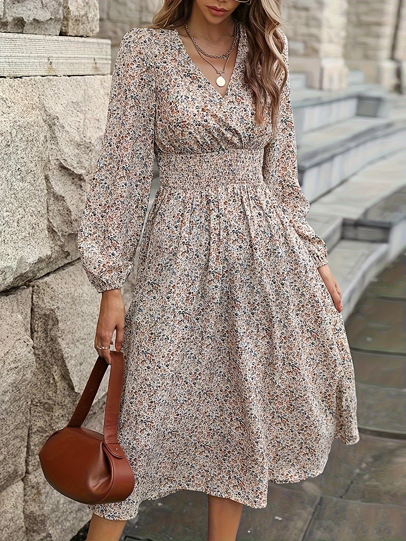 Anabelle - Elegante Midi-jurk met lange mouwen en gerimpelde taille