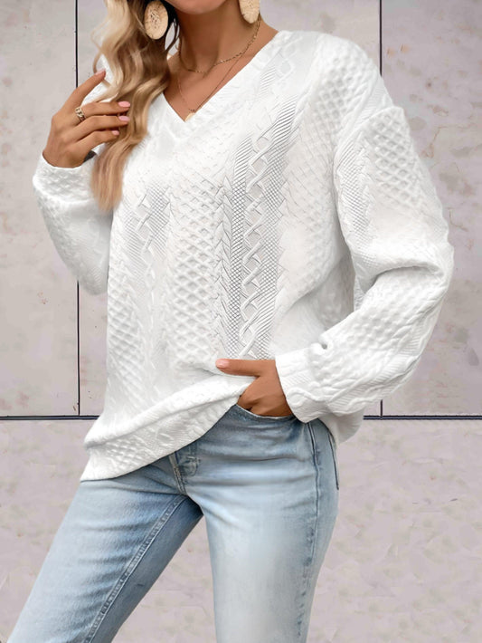 Halston - Witte oversized sweater met kant in reliëf en v-uitsnijding