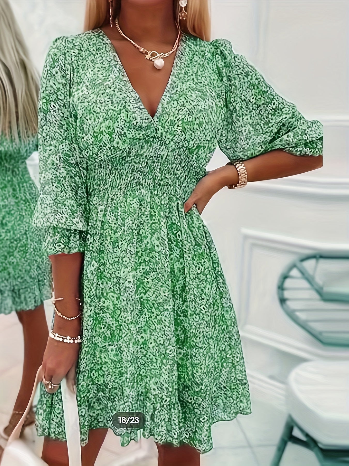 V-hals jurk met gerimpelde taille - Addison