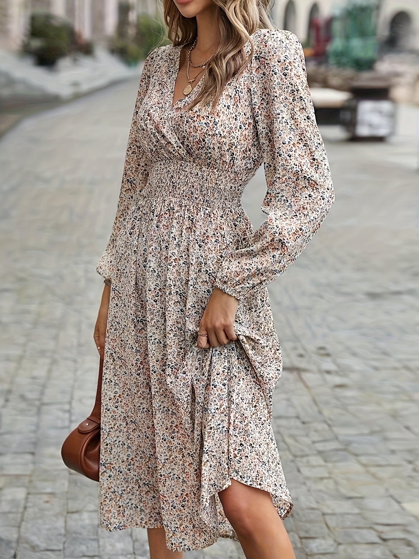 Anabelle - Elegante Midi-jurk met lange mouwen en gerimpelde taille