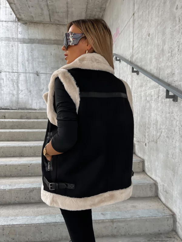 Cleva - Mouwloze wollen jas