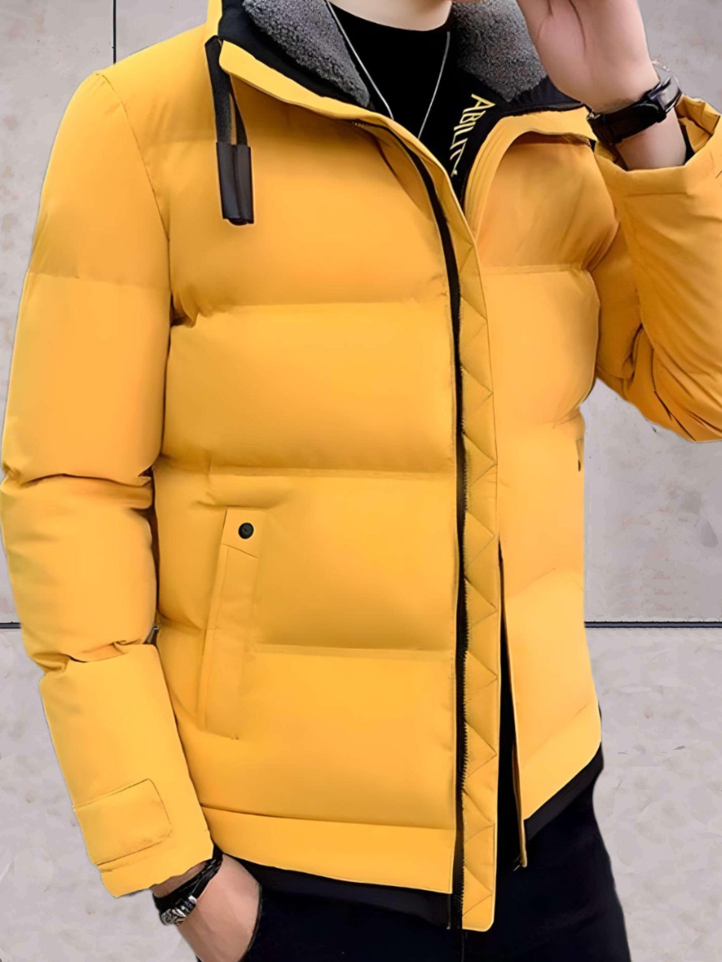 Anthony - dik en warm gewatteerd bomberjack met een hoge halslijn en ritssluiting over de hele lengte