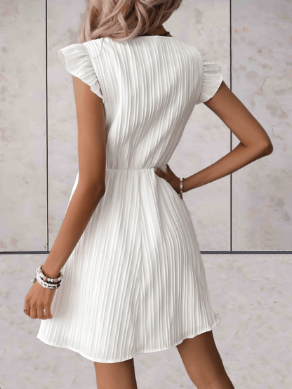 Marriestelle - Jurk boven de knie met lage v-uitsnijding en open mouwen met ruches