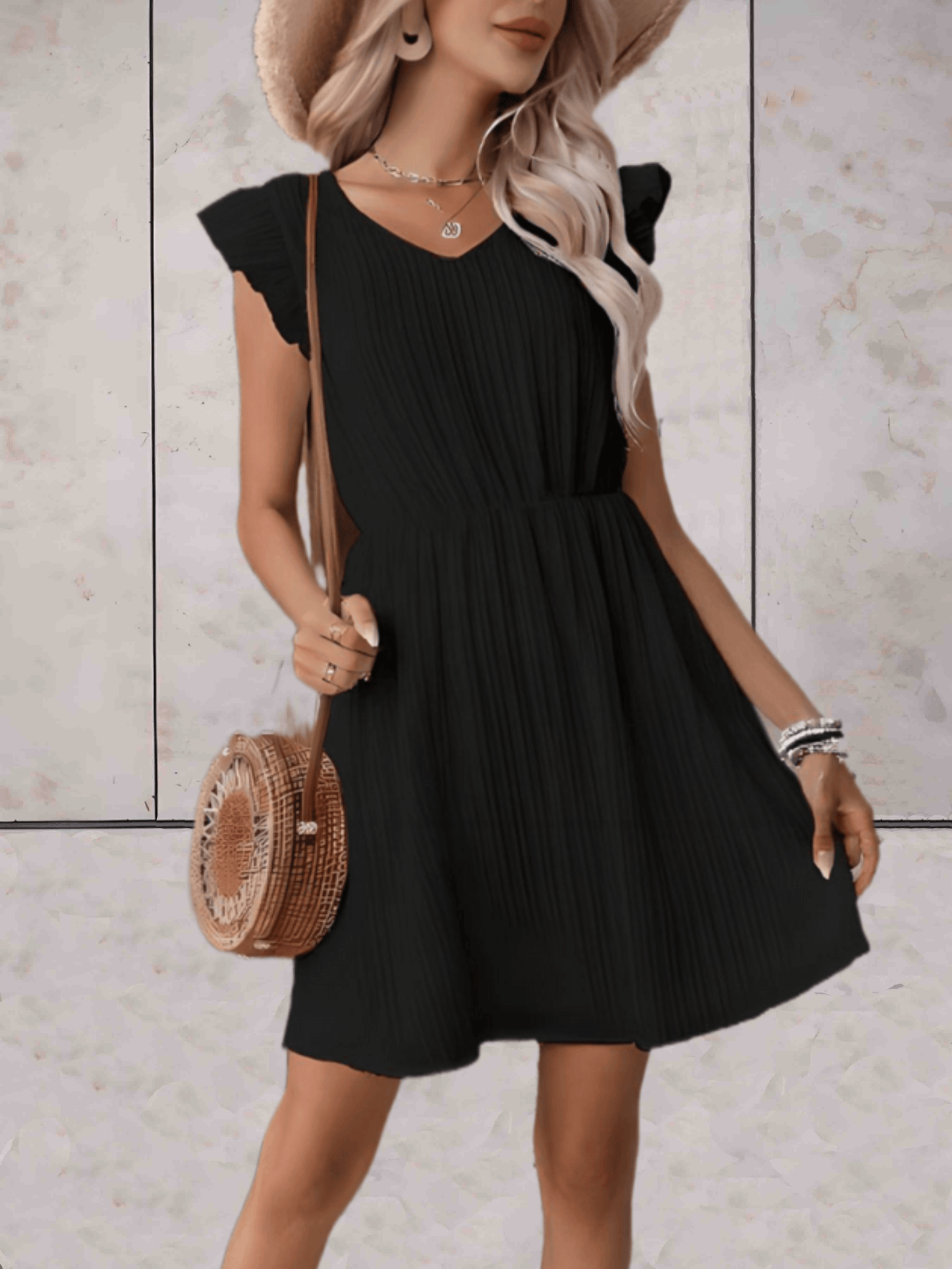 Marriestelle - Jurk boven de knie met lage v-uitsnijding en open mouwen met ruches