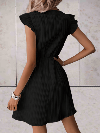 Marriestelle - Jurk boven de knie met lage v-uitsnijding en open mouwen met ruches