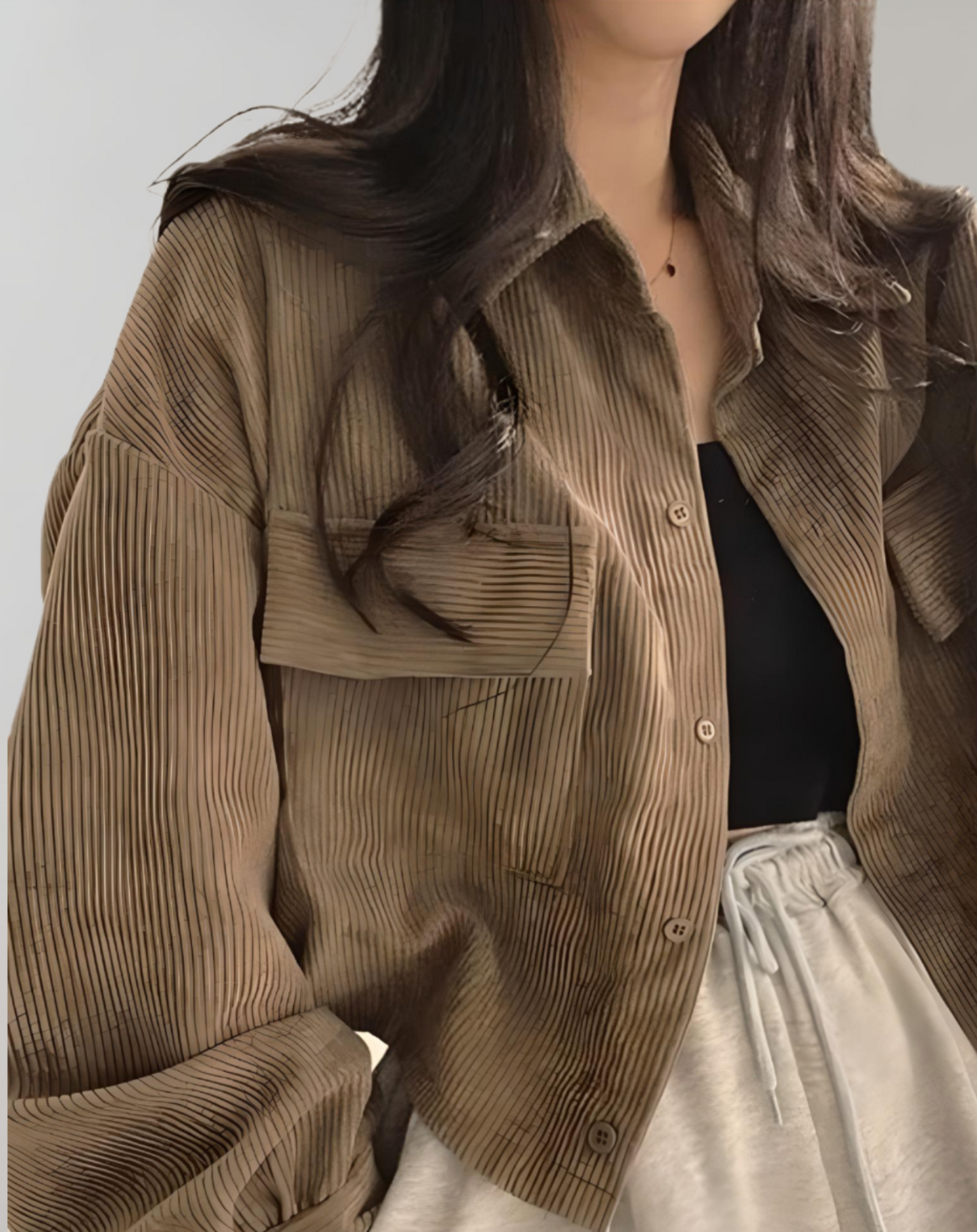 Ophelia | Oversized en cropped corduroy jas met borstzakken en knoopsluiting