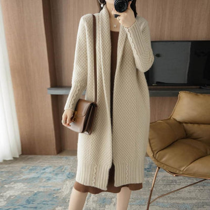 Anna Feld Cardigan | Elegant lang damesvest met kabelpatroon