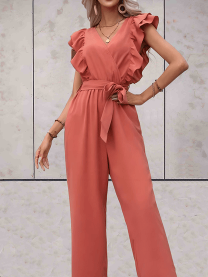 Blair | Mooi passende jumpsuit met korte mouwen met ruches, lage v-uitsnijding en ontwerp met riemstrik