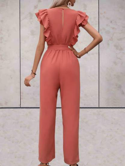 Blair | Mooi passende jumpsuit met korte mouwen met ruches, lage v-uitsnijding en ontwerp met riemstrik