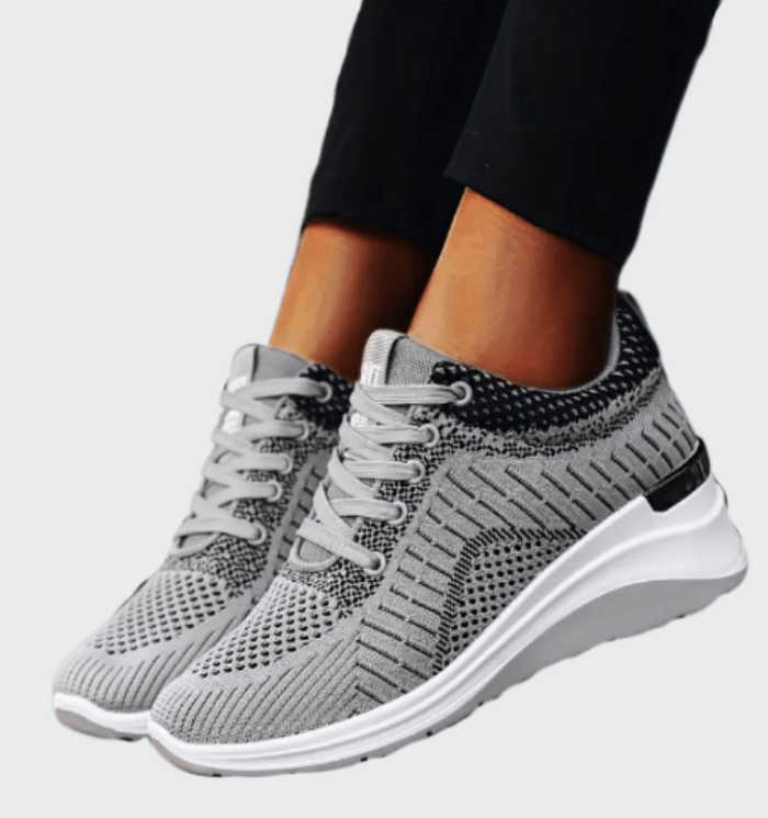 Jesse -  Hardloopsneakers van textiel met veters en semi hoge hakken