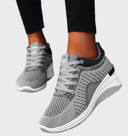 Jesse -  Hardloopsneakers van textiel met veters en semi hoge hakken