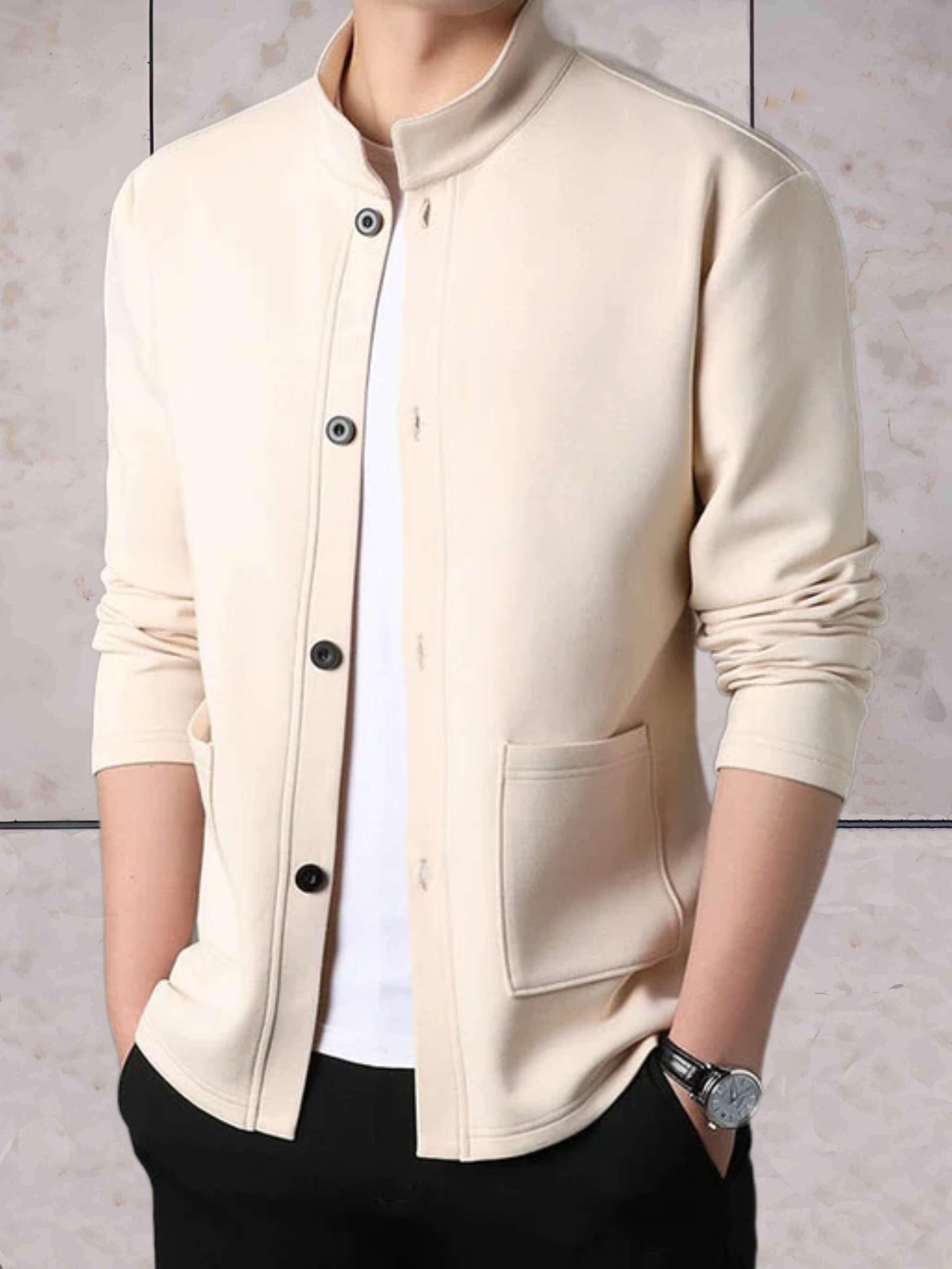 Bruce -  eenvoudig effen jack met opstaande kraag, zakken en knoopsluiting