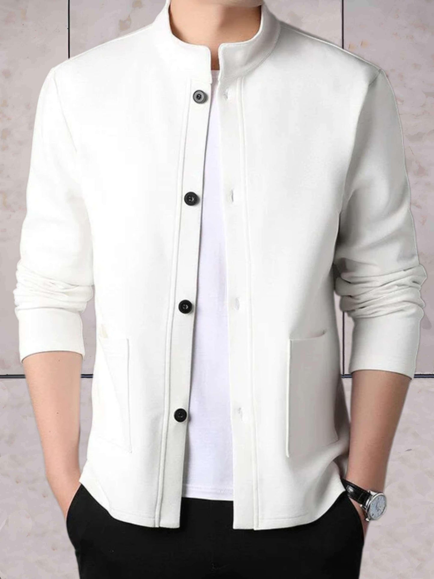 Bruce -  eenvoudig effen jack met opstaande kraag, zakken en knoopsluiting