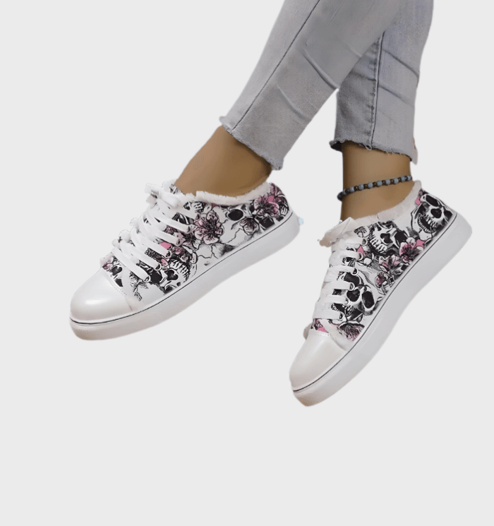 Claudete - Casual sneakers met doodshoofdprint en veters