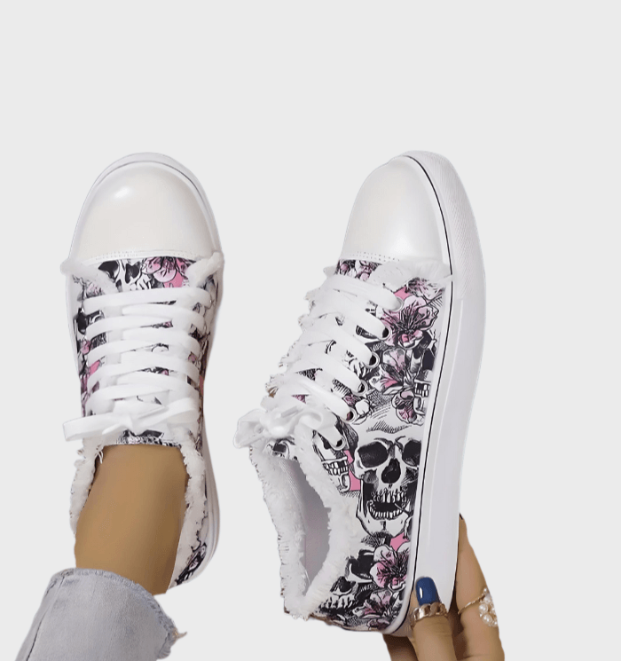 Claudete - Casual sneakers met doodshoofdprint en veters