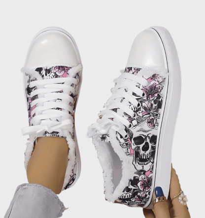 Claudete - Casual sneakers met doodshoofdprint en veters