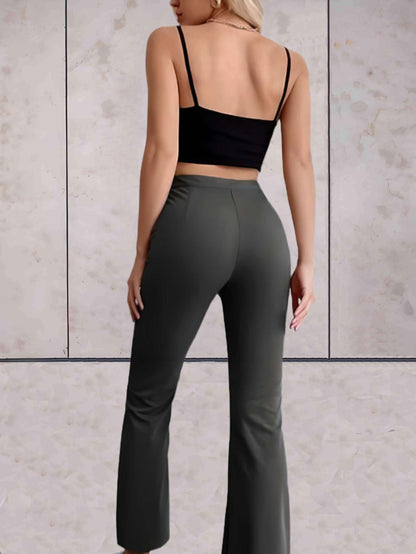 Diane | Mooi aansluitende broek met hoge taille, verticale plooi en wijde pijpen