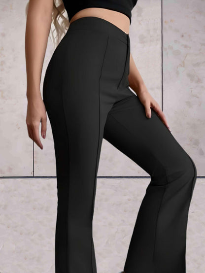 Diane | Mooi aansluitende broek met hoge taille, verticale plooi en wijde pijpen