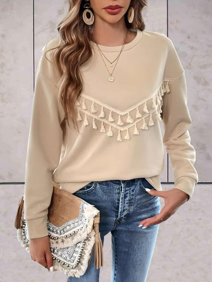 Farah - Beige sweater met kwastjes vooraan