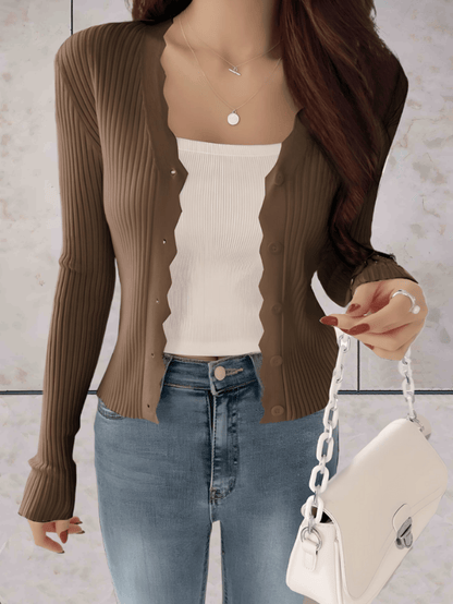 Gal - Slim-fit geribbelde designtrui met golvend design aan de knoopzijde, lage v-uitsnijding