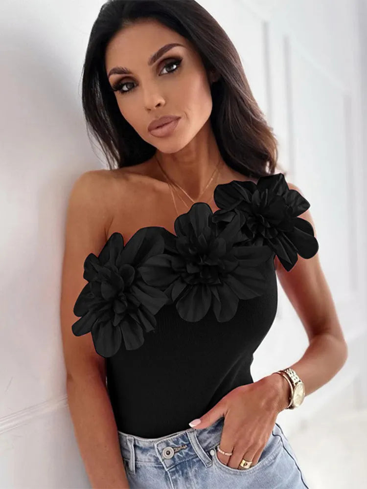 One shoulder top met bloemen