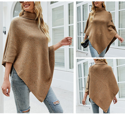 Bruine poncho met knopen