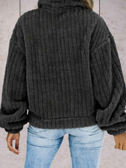 Katrina - Dik winterjack van zachte stof met knopen en diepe zakken