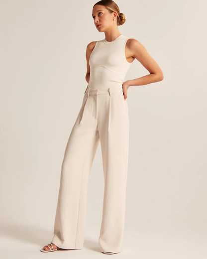 Joycelyn - Getailleerde broek met wijde pijpen in beige