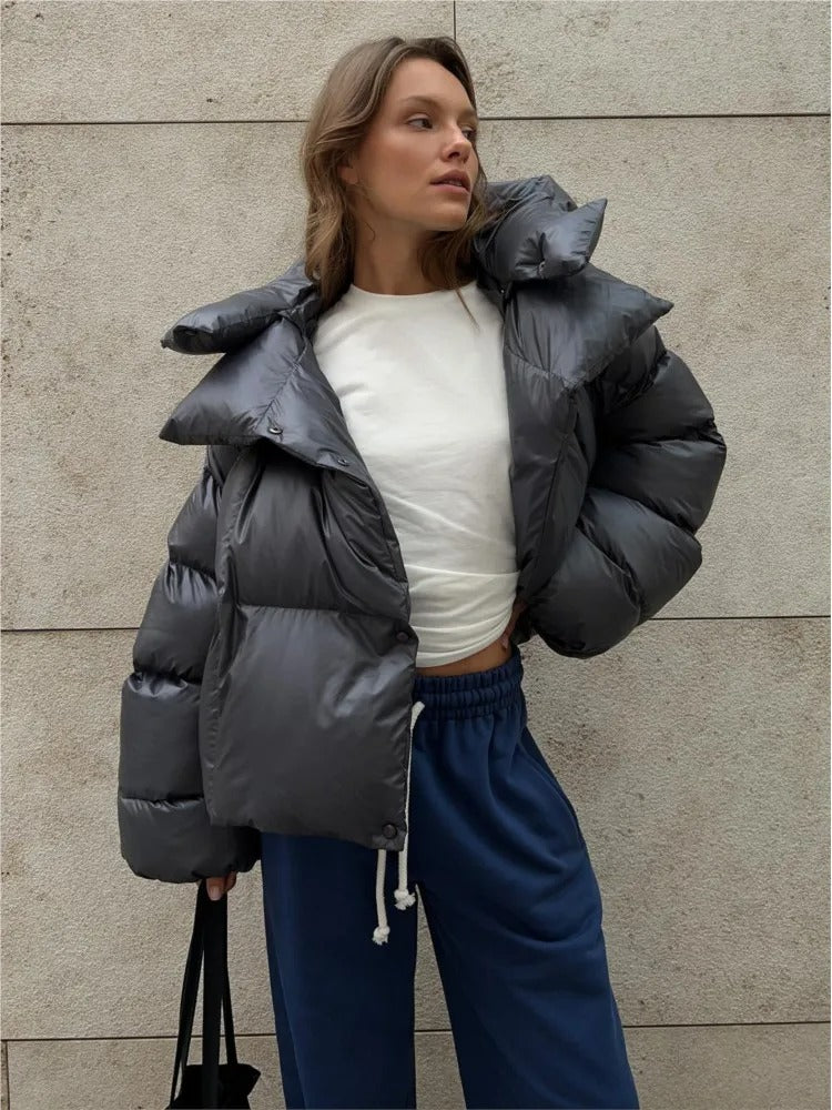 Atelier Puffer | Kort gewatteerde winter damesjas met capuchon