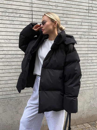 Atelier Puffer | Kort gewatteerde winter damesjas met capuchon