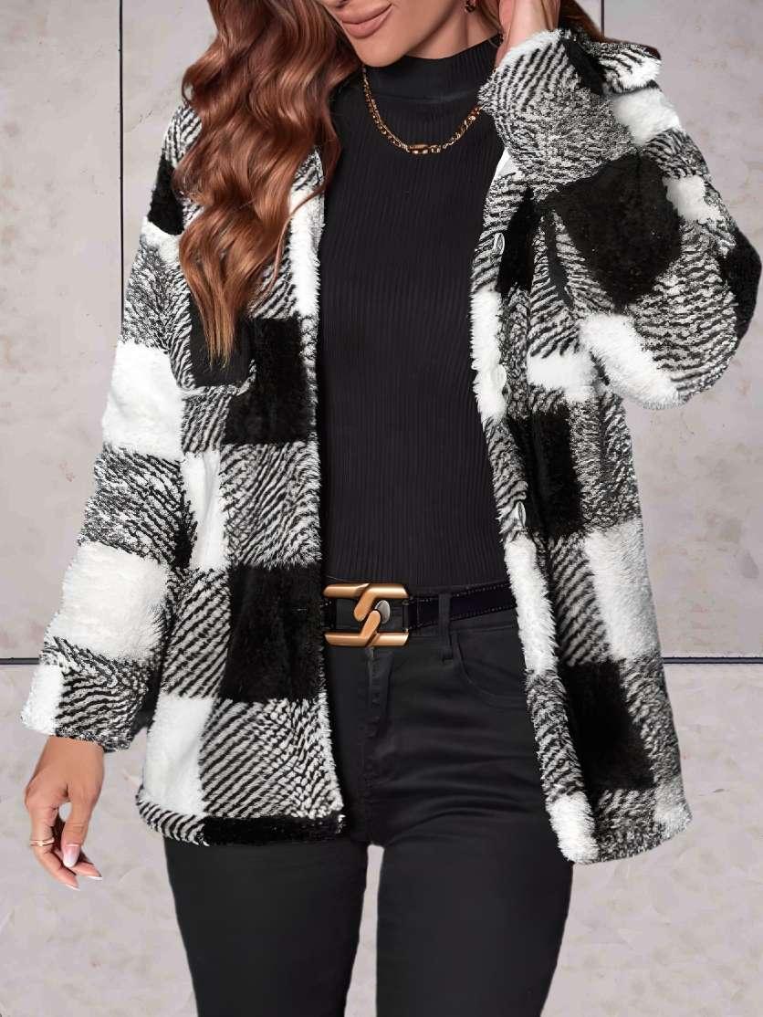 Lexie - Lang imitatieruitjesmodel met jack met grote kraag