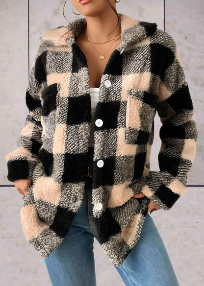 Lexie - Lang imitatieruitjesmodel met jack met grote kraag