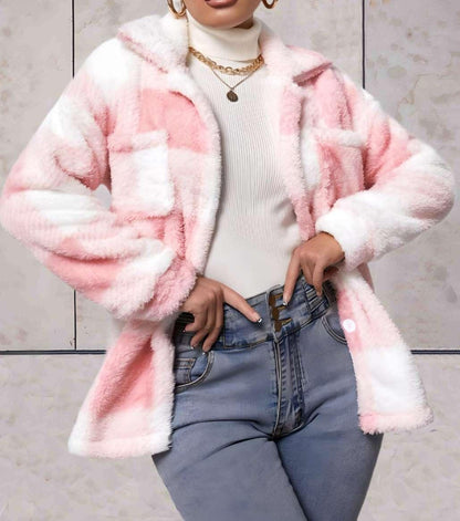 Lexie - Lang imitatieruitjesmodel met jack met grote kraag