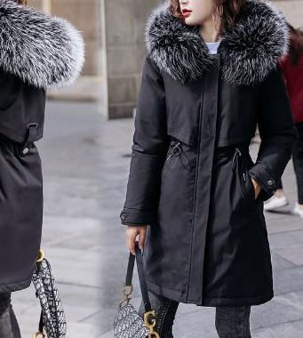 Augustyn Parka | Moderne lange winterjas met bontkraag voor dames