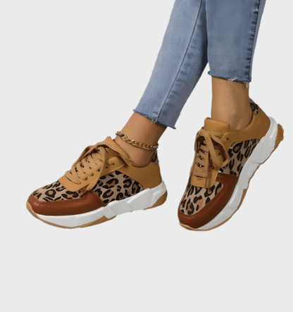 Paula -  Tweekleurige sneakers met veters en luipaarddessin