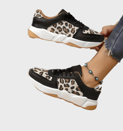 Paula -  Tweekleurige sneakers met veters en luipaarddessin