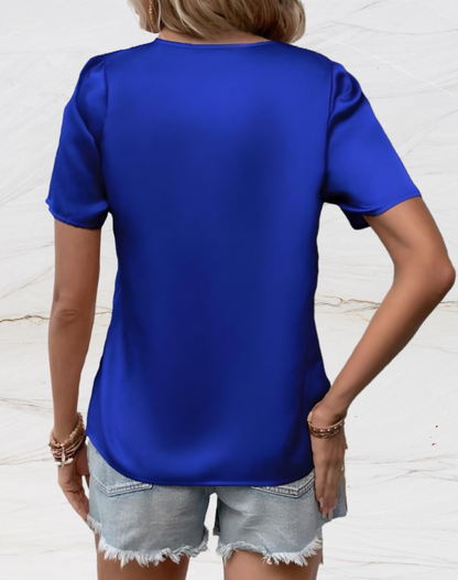 Rebecca | Losse top met halve mouwen en ruches op één schouder