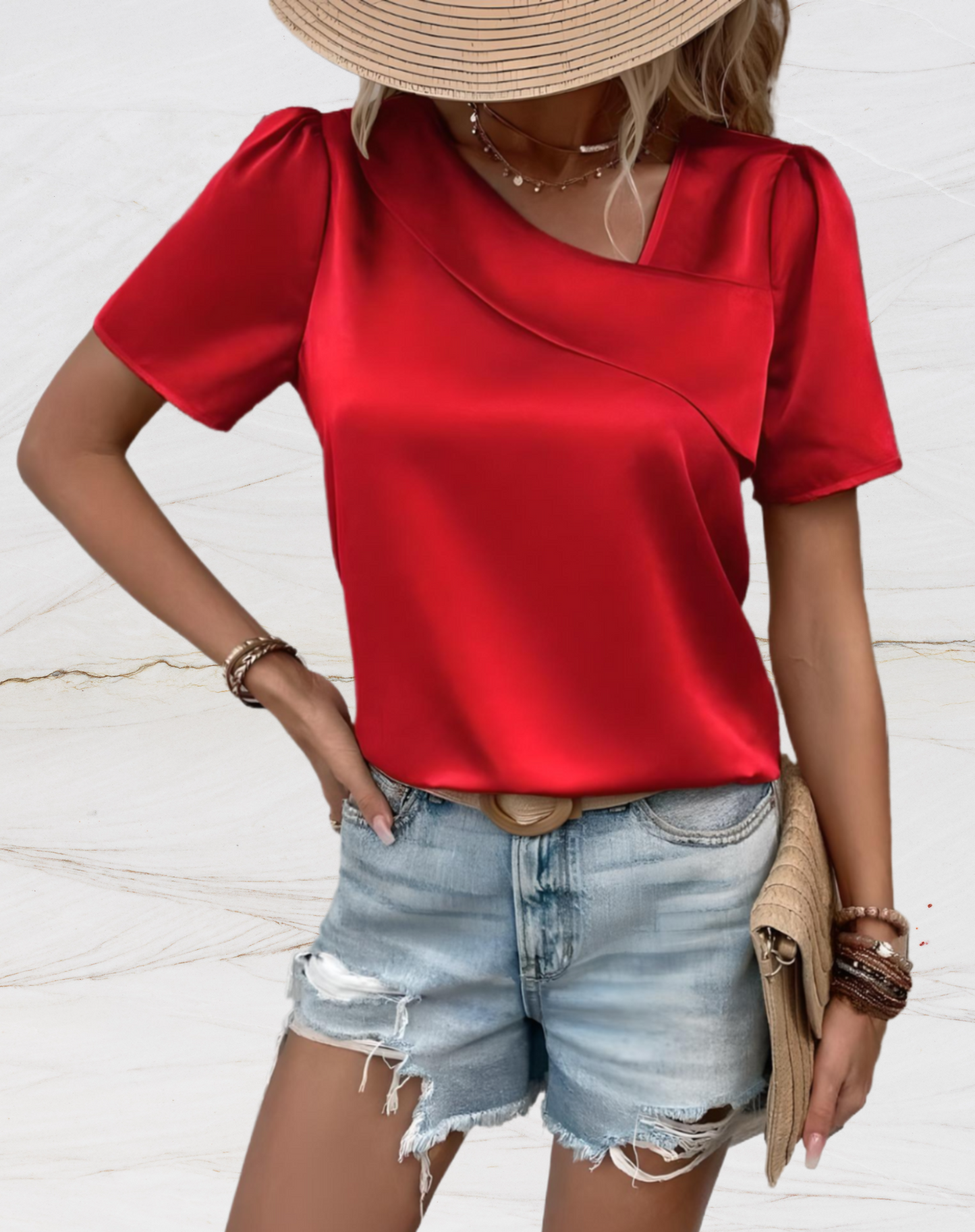 Rebecca | Losse top met halve mouwen en ruches op één schouder